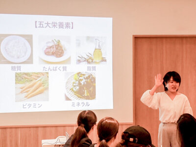 シズラーで「サラダバーキャプテン研修」を実施（1日目）