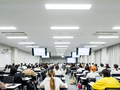 中村学園大学で出張授業を実施［次世代育成支援活動］